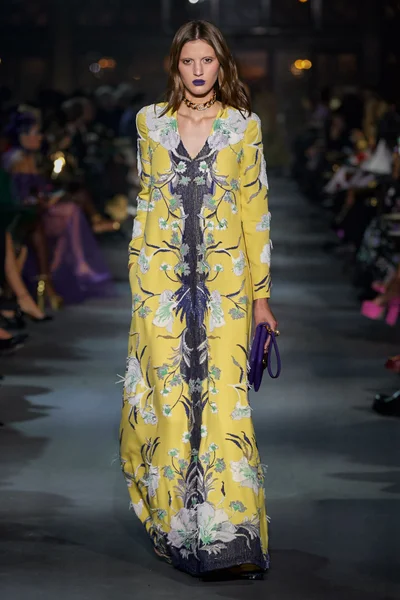 Look 92